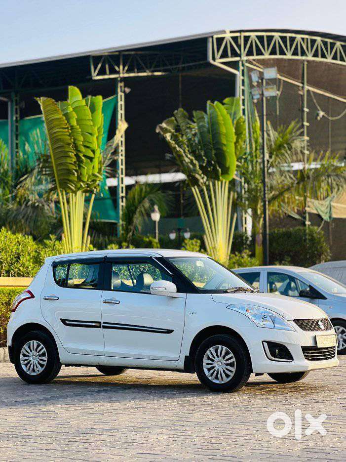 Maruti Suzuki Swift Vxi Abs Bsiv, 2016, Petrol