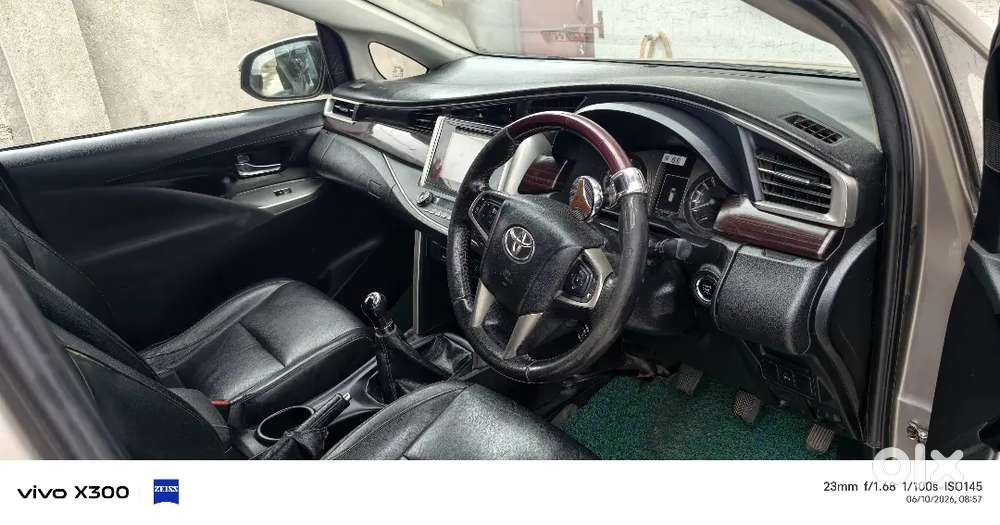 Toyota Innova Crysta 2016