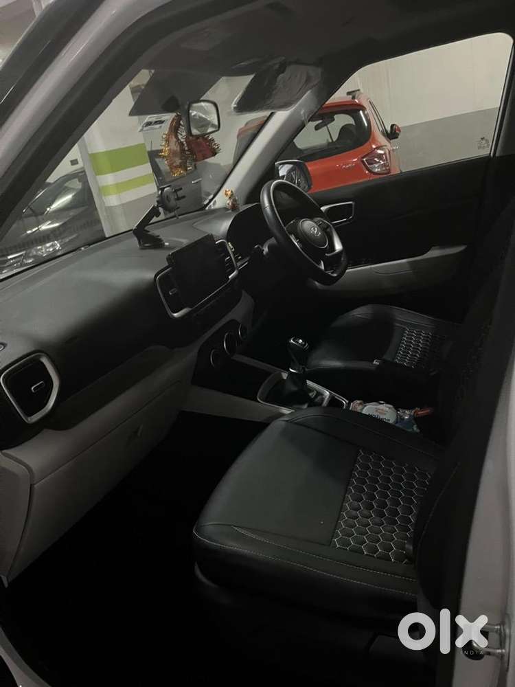 Hyundai Venue 2022 Diesel Well Maintained