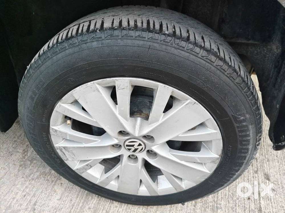 Volkswagen Vento 1.2 Tsi Comfortline At, 2015, Petrol
