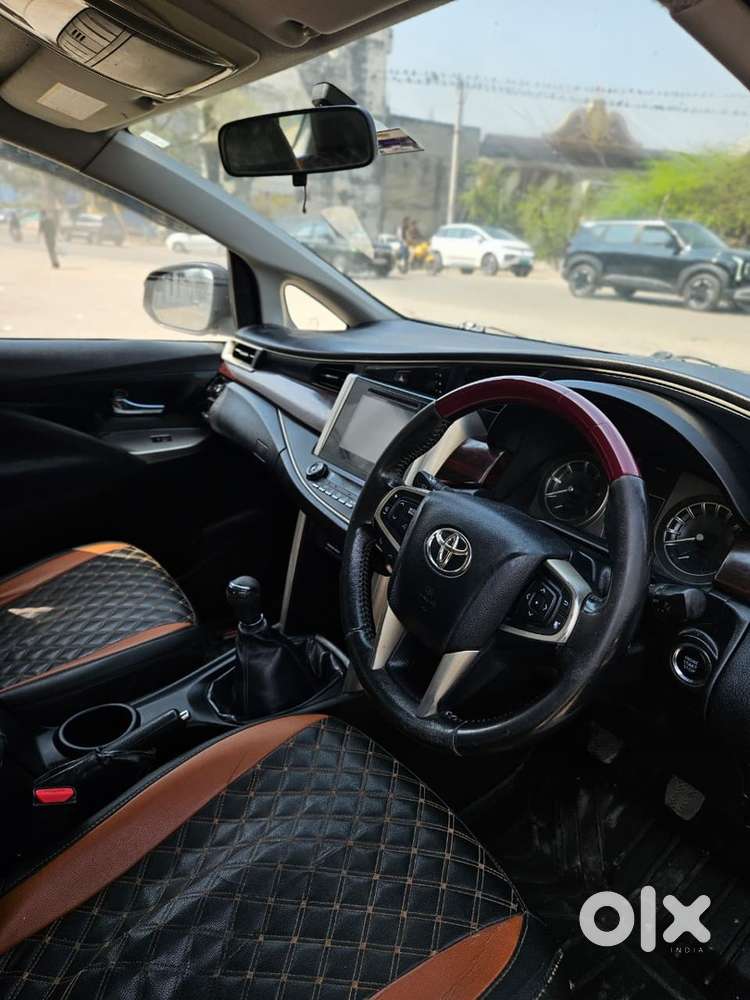 Toyota Innova Crysta 2016