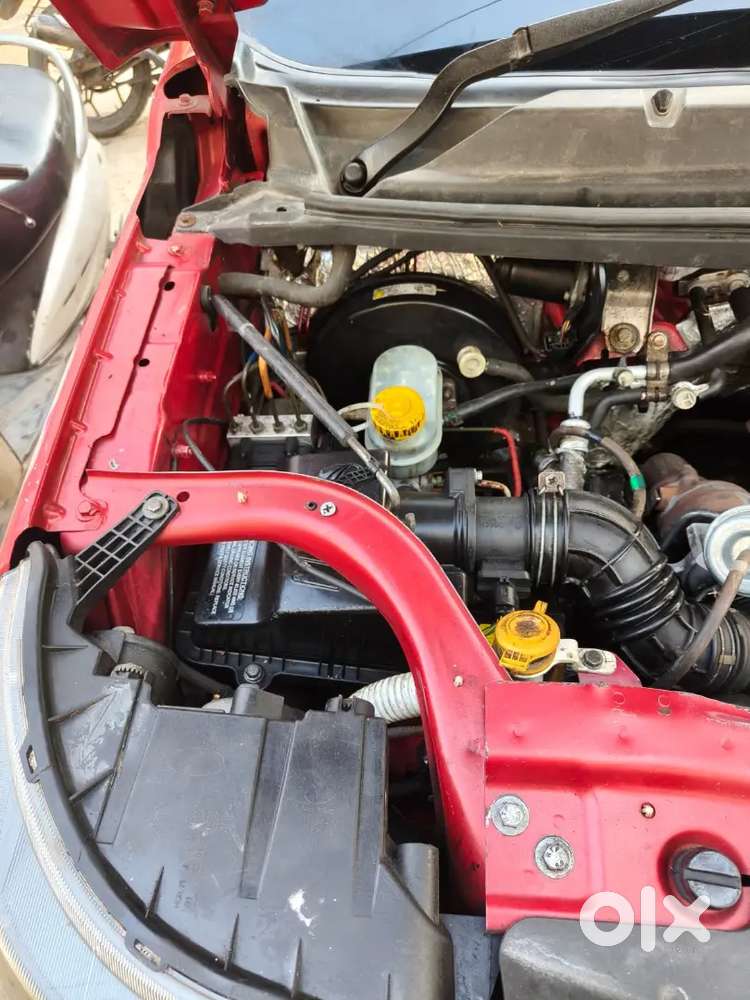 Mahindra Tuv 300 2017 Diesel 80000 Km Driven