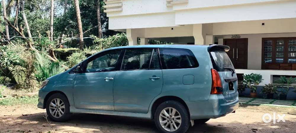 Toyota Innova 2005 Diesel Manual Car