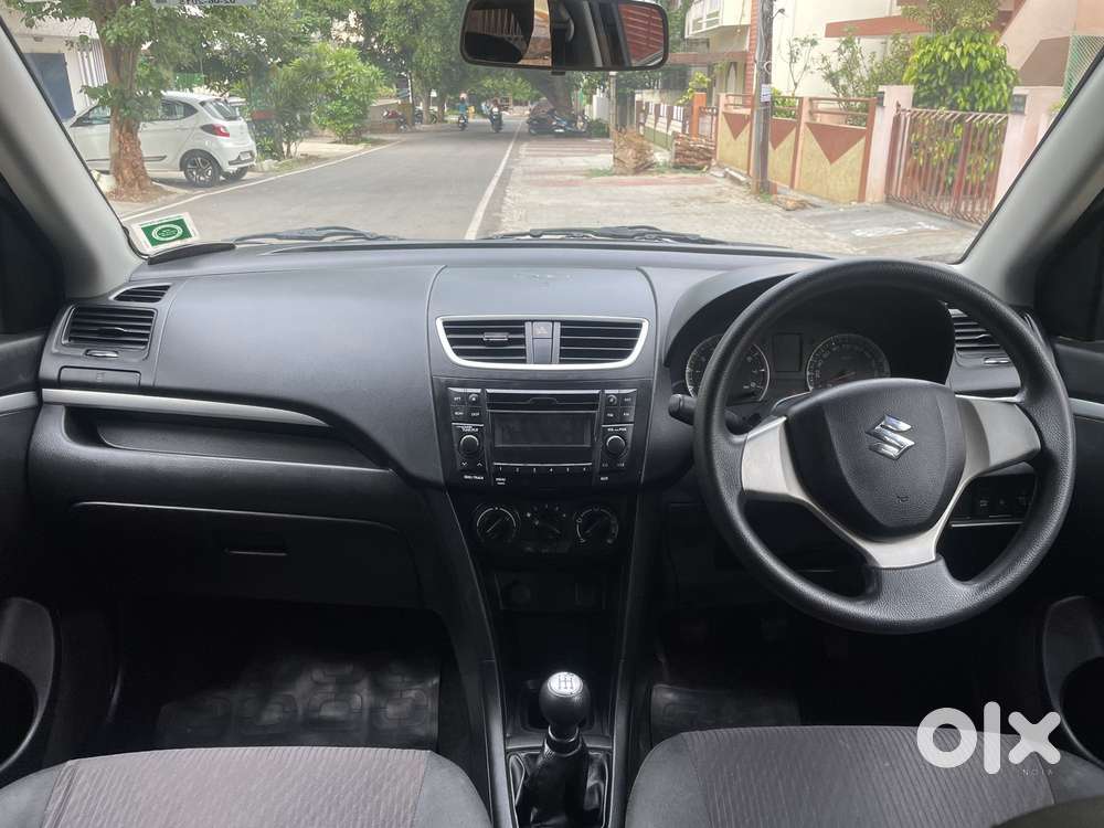 Maruti Suzuki Swift Vxi With Abs, 2015, Petrol