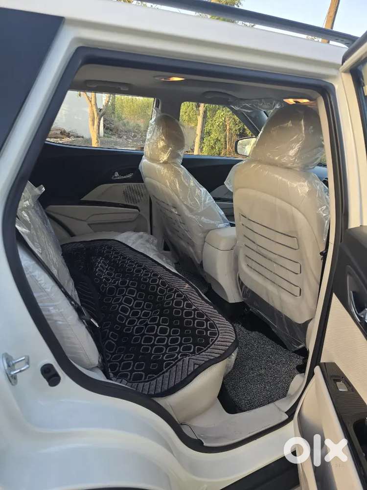 Mahindra Xuv-300 Top Model