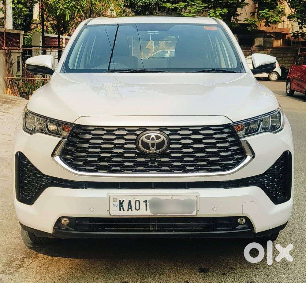 Toyota Innova Hycross 2.0 Vx (o) Hybrid 8 Str, 2024, Petrol
