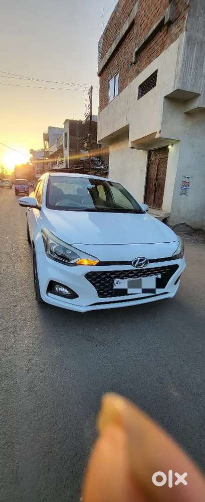 I 20 Asta Optional In Very Good Condition