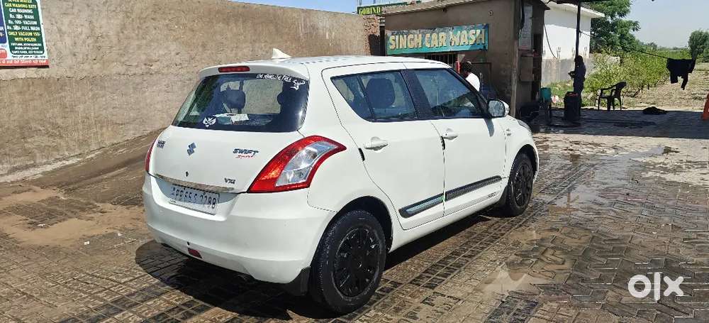 Maruti Suzuki Swift 2012 Petrol 63300 Km Driven