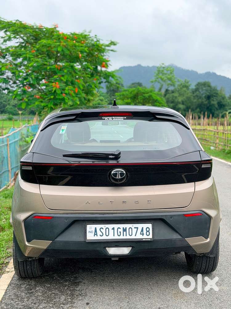 Tata Altroz Accomplished S Mt Petrol