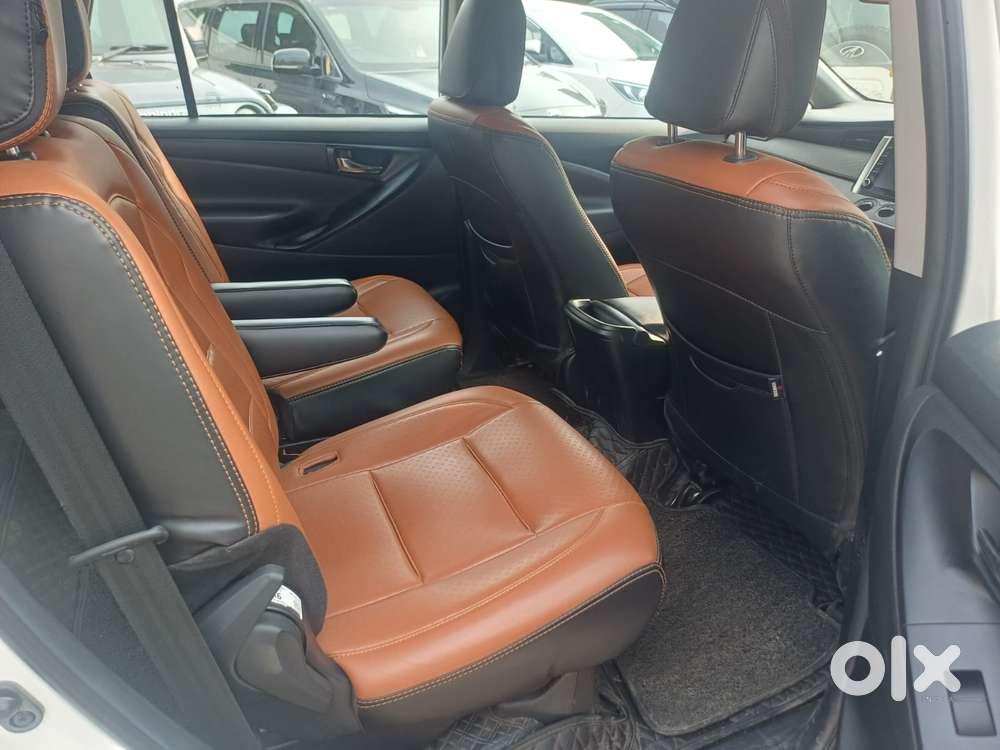 Toyota Innova Crysta 2.4 G Mt, 2024, Diesel
