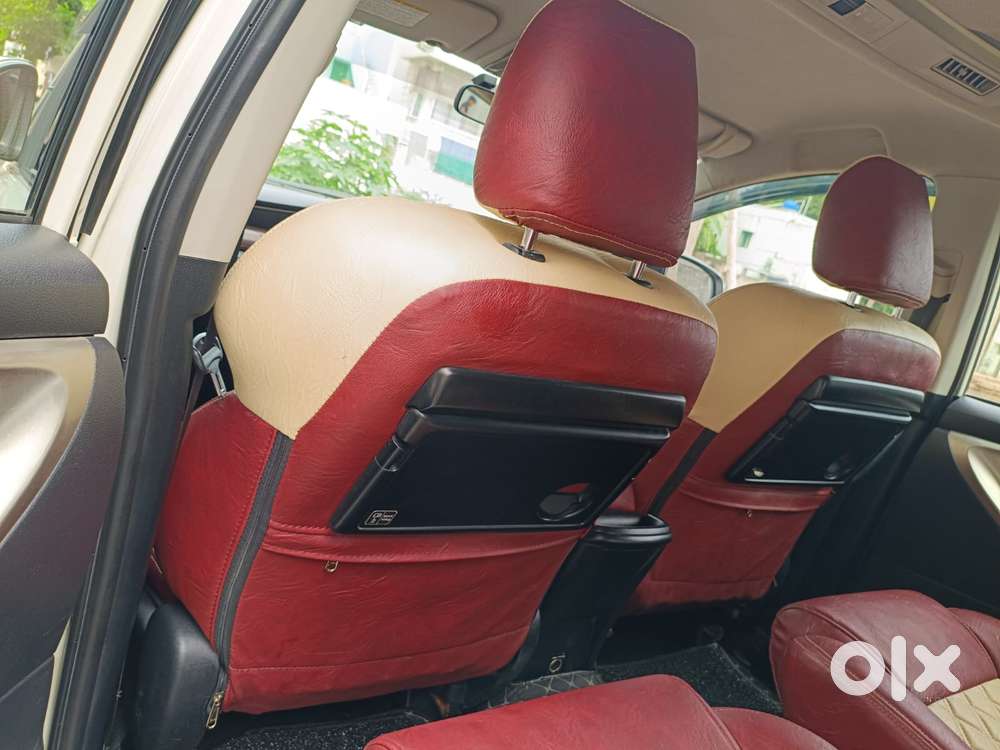 Toyota Innova Crysta 2.4 V, 2016, Diesel
