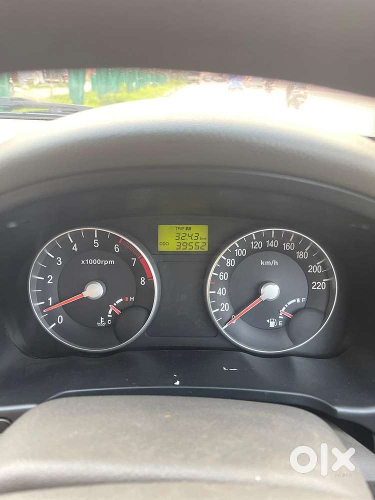 Hyundai Verna 2010 39000 Km Driven Well Maintained.