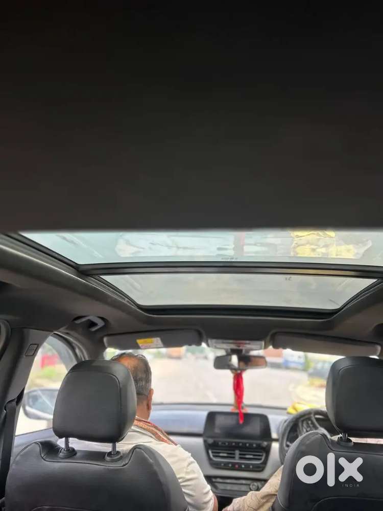 Tata Harrier Diesel  With Sunroof 2.0 2022 Jet Black Color 2nd Owner