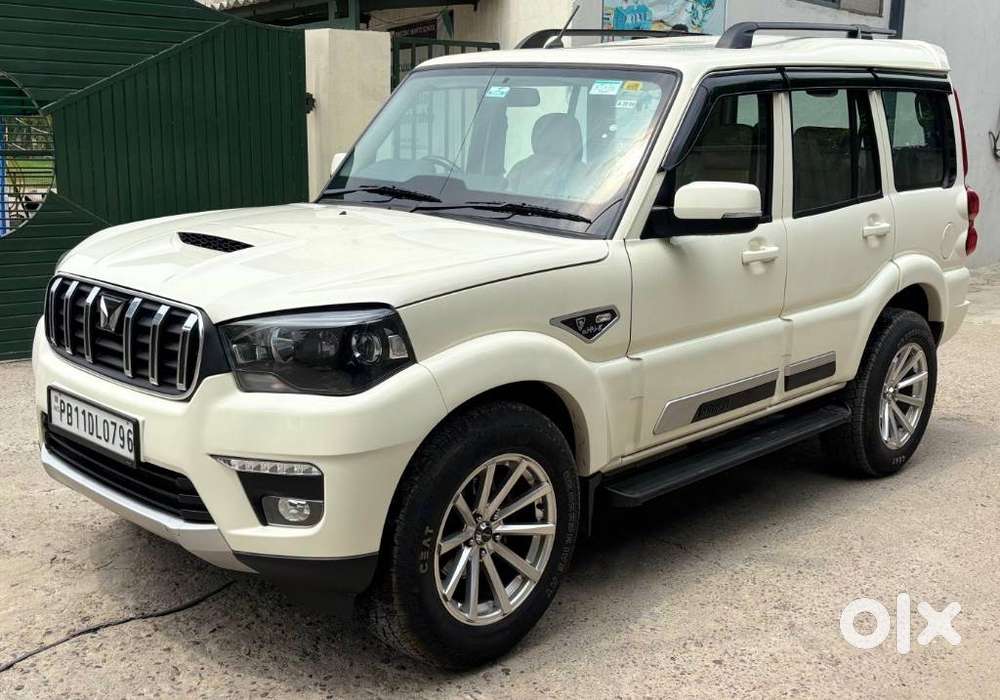 Mahindra Scorpio Classic, 2025, Diesel