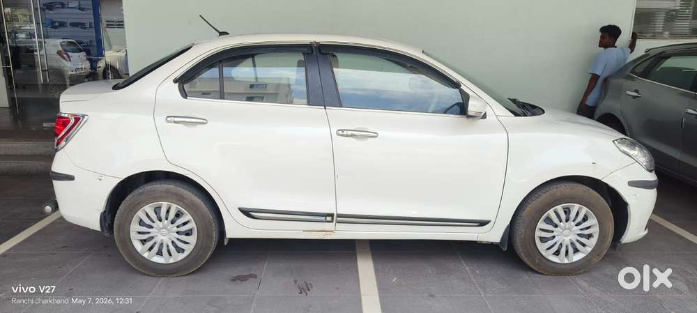 Maruti Suzuki Dzire 1.2 Vxi, 2023, Petrol