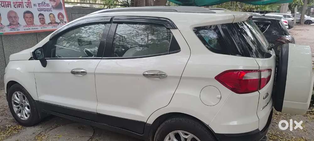 Ford Escort 2015 Petrol 65000 Km Driven