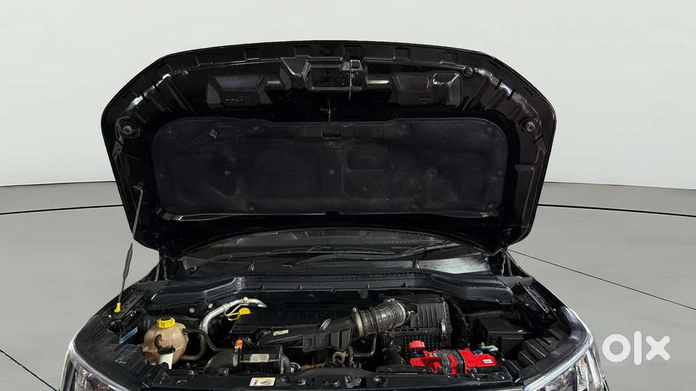 Mahindra Xuv300 W8 Option, 2023, Petrol