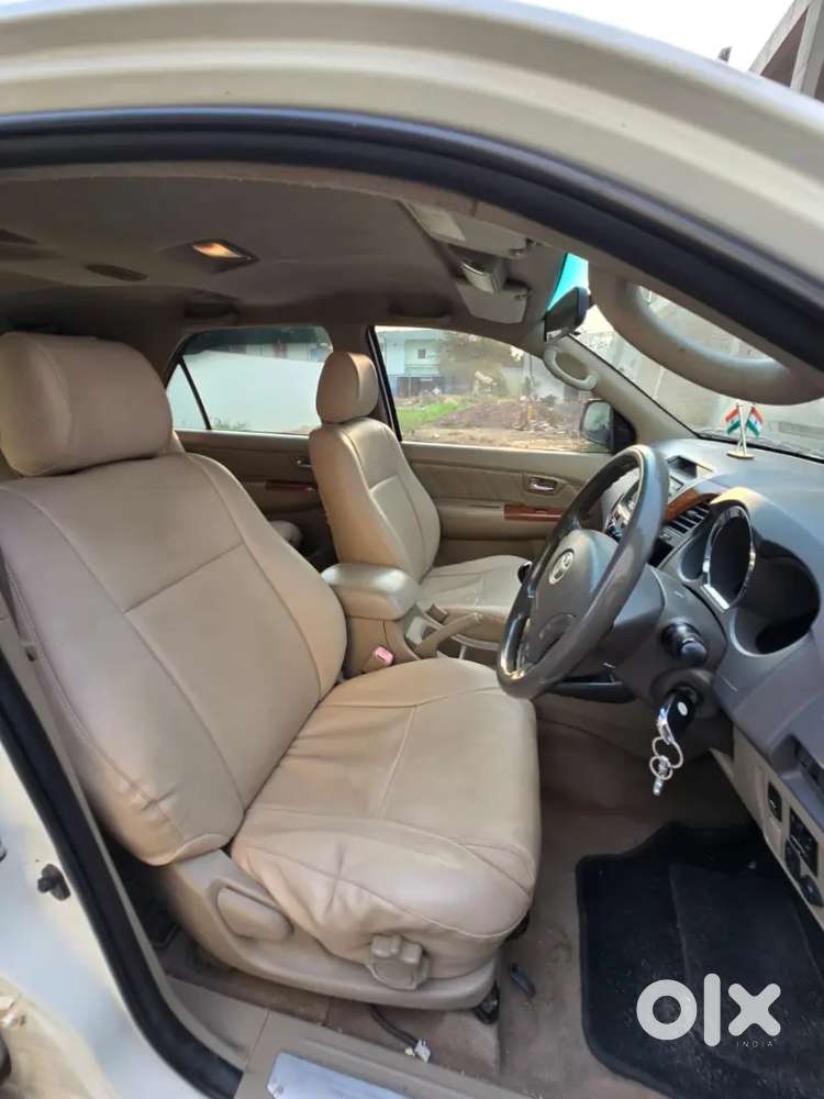 Toyota Fortuner Diesel Manual 2nd Owner 2012