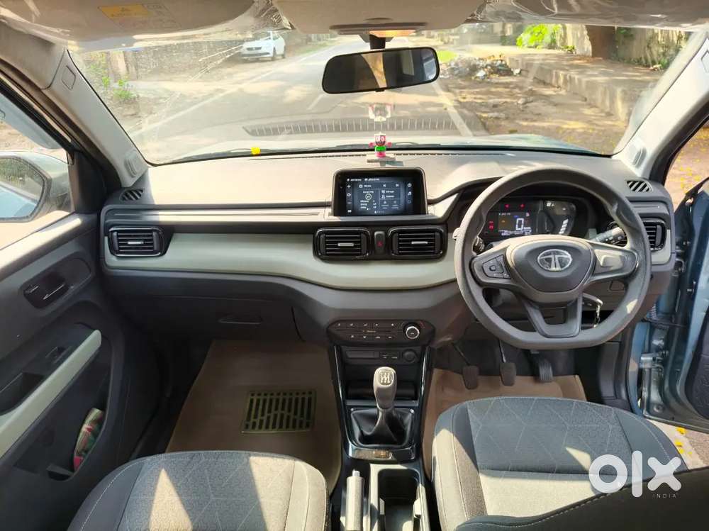 Tata Punch 2025 Petrol 6800 Km Driven