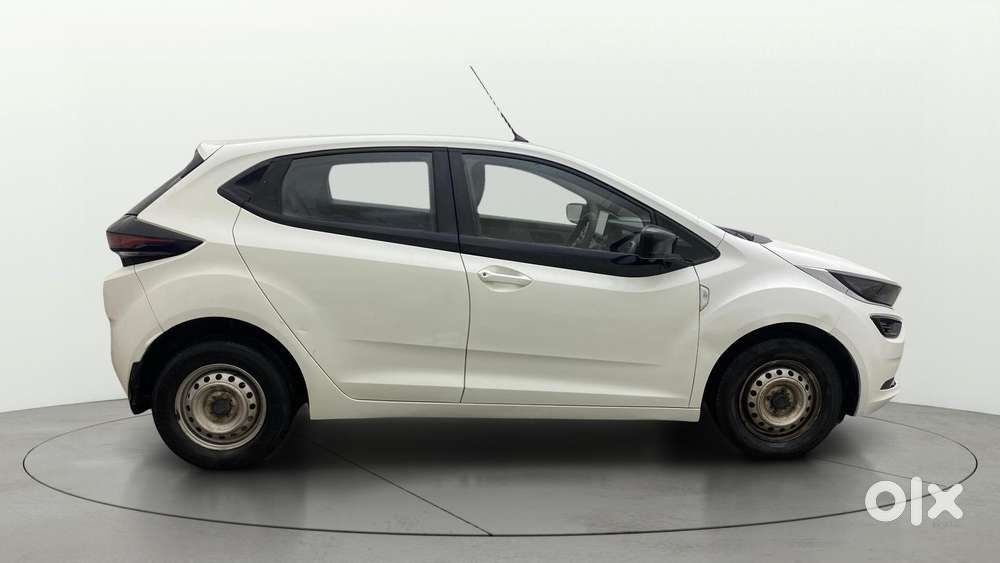 Tata Altroz 1.2 Xe, 2020, Petrol