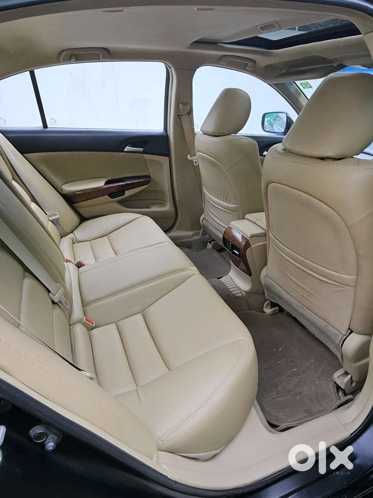 Honda Accord 2.4 Elegance Manual, 2012, Petrol