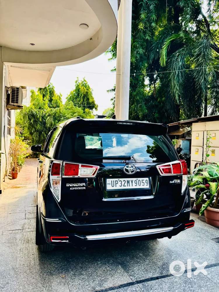 Toyota Innova Crysta [2020-ongoing] 2.4 Vx 7 Str, 2022, Diesel