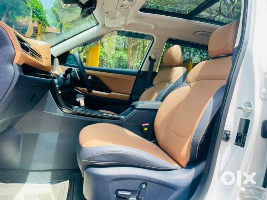 Hyundai Alcazar Signature 1.5 Petrol Dct 6str, 2025, Petrol