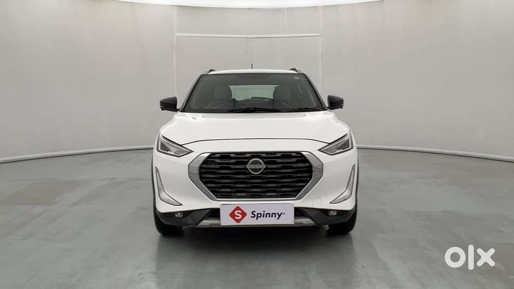 Nissan Magnite 1.0 Xv Premium, 2022, Petrol