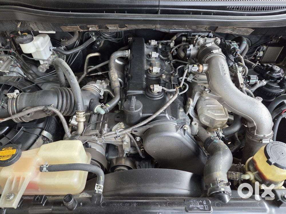 Toyota Innova 2.5 Vx 8 Seater Bs Iv, 2016, Diesel