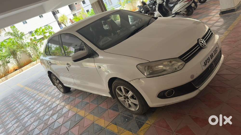 Volkswagen Vento Diesel 2012 1.6 Tdi Highline Top End