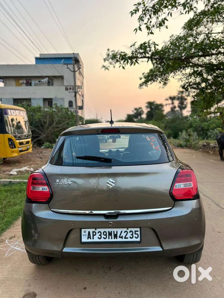 Maruti Suzuki Swift 1.3 Zxi, 2022, Petrol