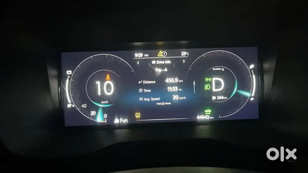 Mahindra Xuv400 Ev 2024 Electric Well Maintained