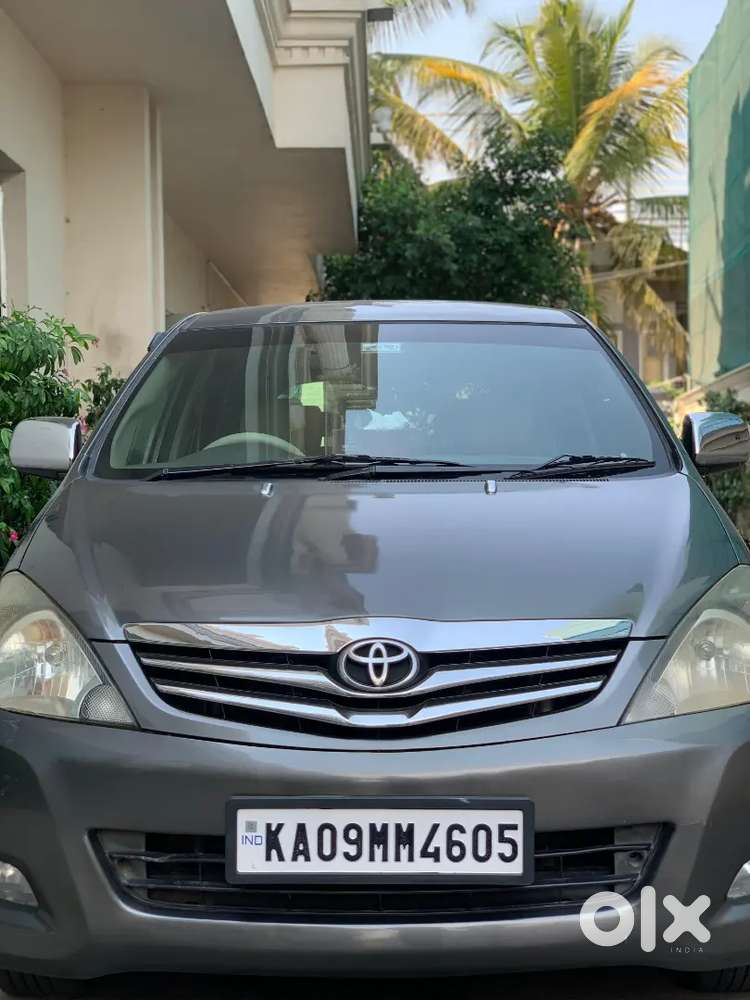 Toyota Innova V Showroom Condition