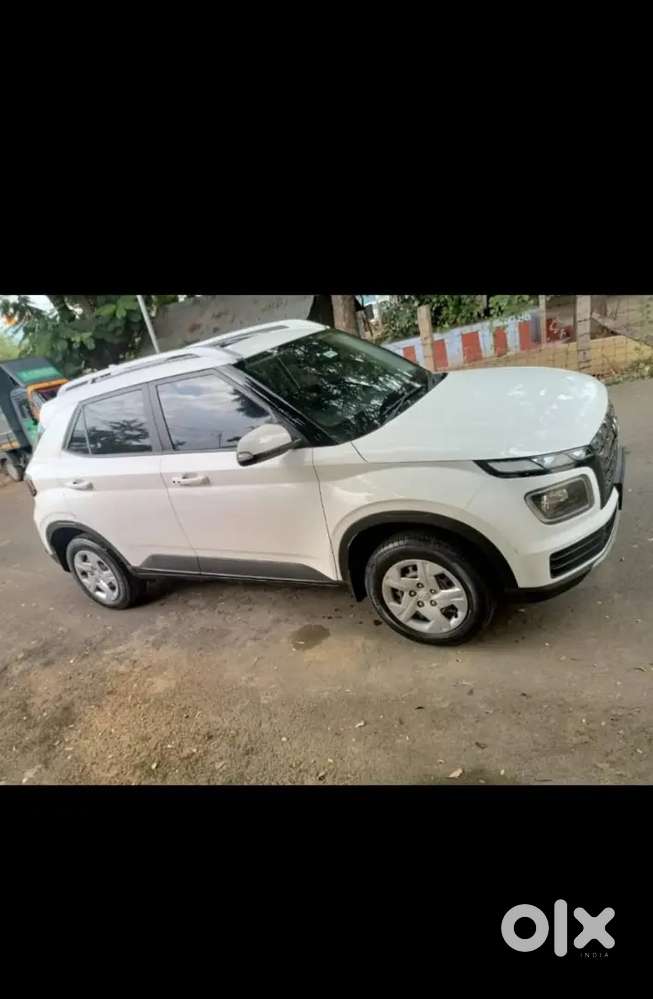 Hyundai Venue 2022 Petrol Good Condition