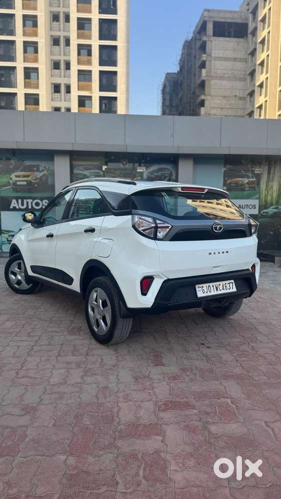 Tata Nexon 1.5 Revotorq Xm (s), 2021, Petrol