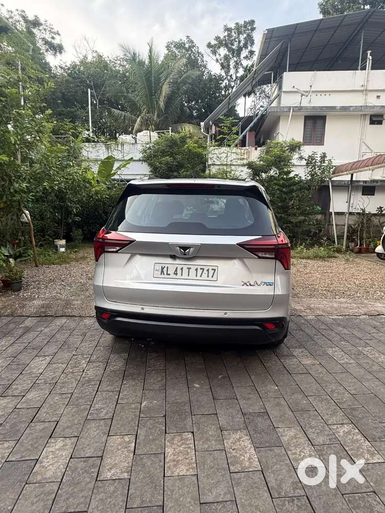 Mahindra Xuv700 Petrol Mt 2022