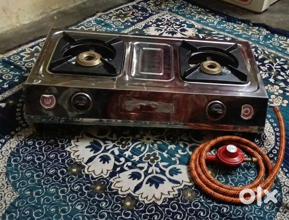 2 burner stainless steel gas stove in good condition.