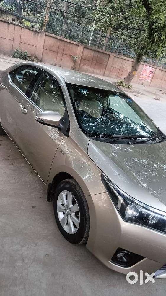 Toyota Corolla Altis 2014 Petrol Well Maintained