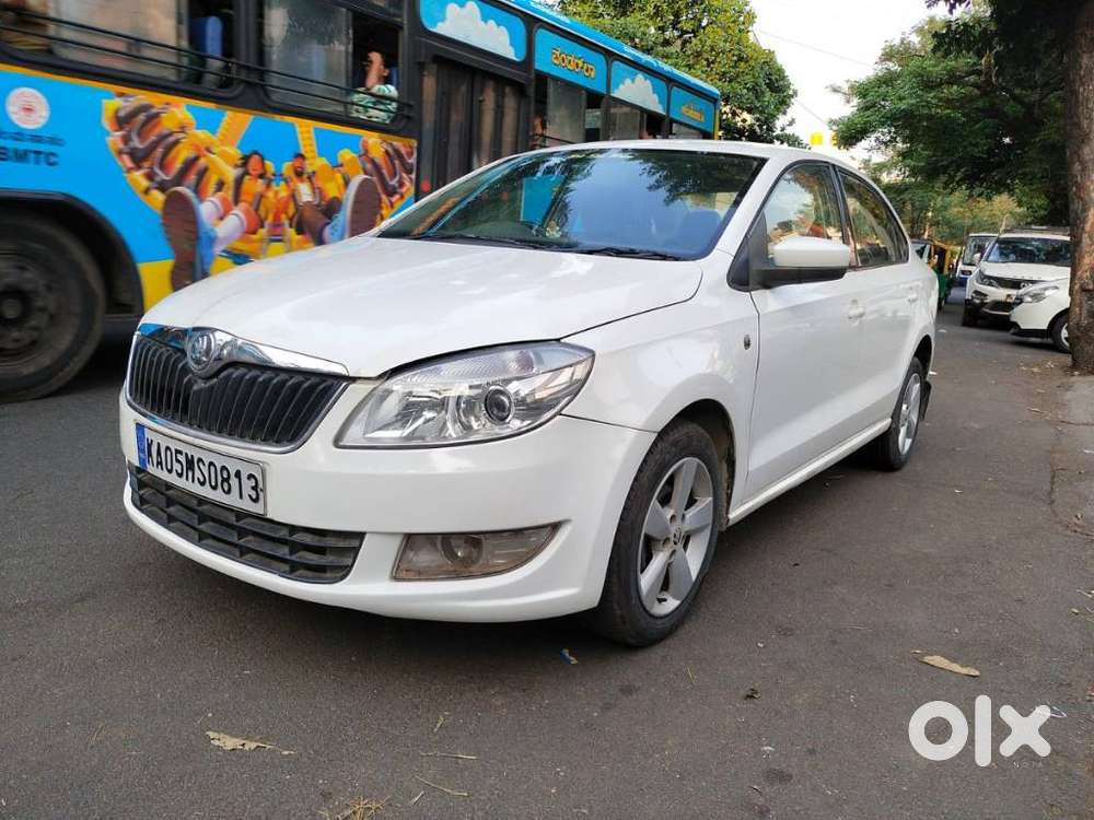 Skoda Rapid 1.6 Mpi Ambition, 2015, Diesel
