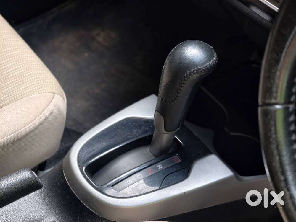 Honda Jazz V Automatic, 2016, Petrol