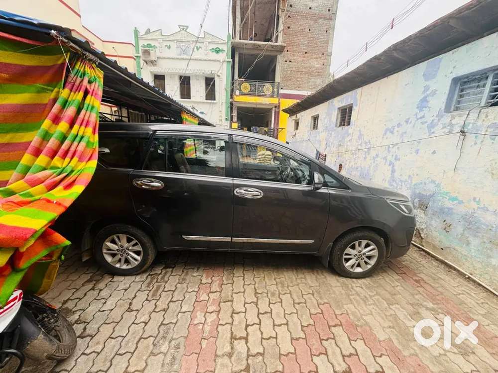 Toyota Innova Crysta 2016