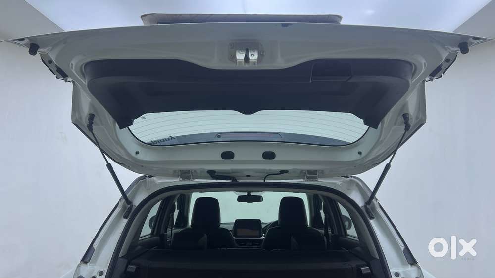 Maruti Suzuki Vitara Brezza 1.5 Zxi, 2024, Petrol