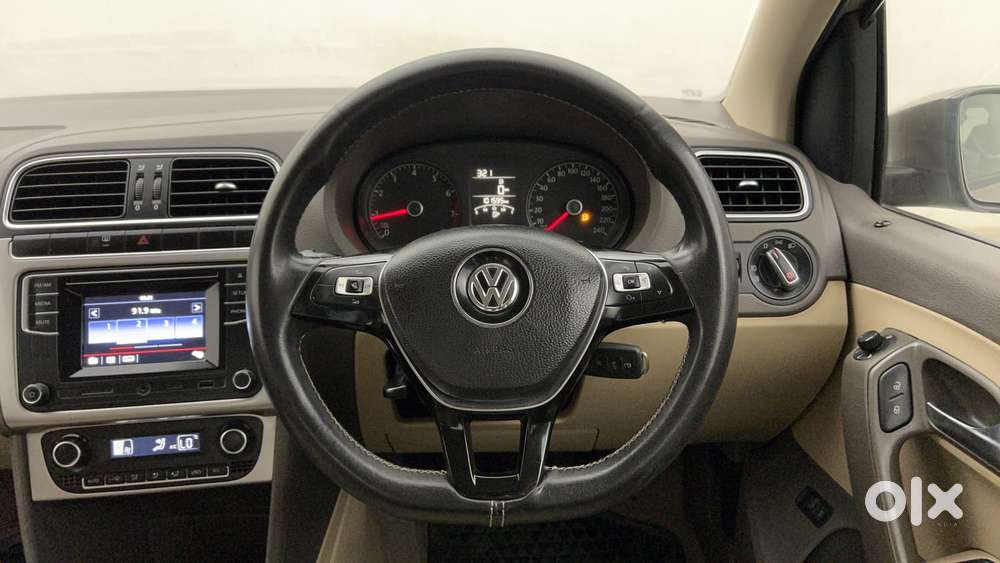 Volkswagen Vento 1.6 Highline, 2016, Petrol