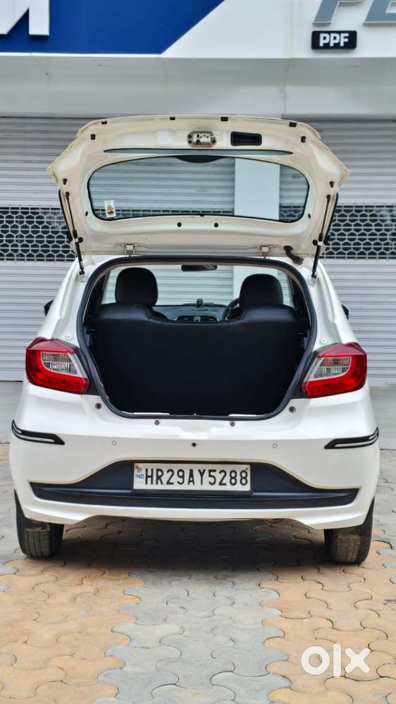 Tata Tiago 1.2 Revotron Xt (o), 2022, Petrol