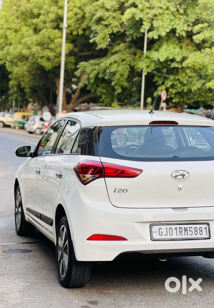 Hyundai I20 Sportz Plus, 2015, Petrol