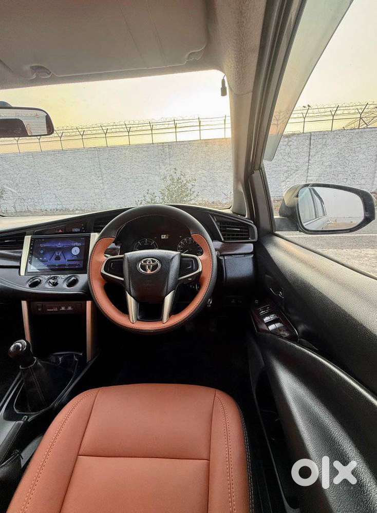 Toyota Innova Crysta 2.4 G Mt 8s, 2016, Diesel
