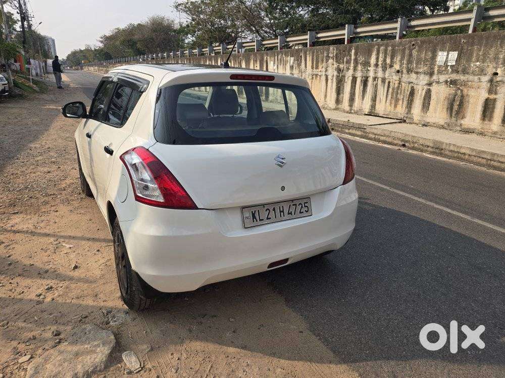 Maruti Suzuki Swift 2011-2014 Vxi, 2013, Petrol