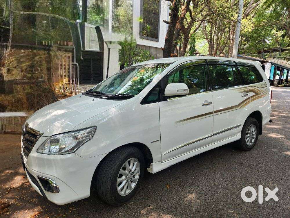 Toyota Innova 2.5 Z Diesel 7 Seater Bs Iv, 2014, Diesel