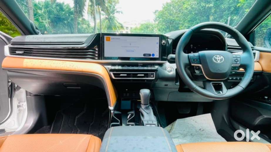 Toyota Camry Hybrid, 2026, Cng & Hybrids