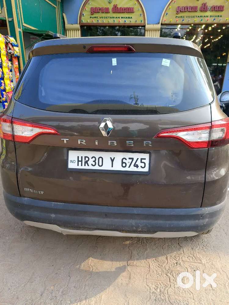 Company Music 7 Seater